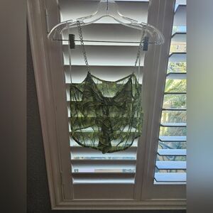 Must Have crop top size small